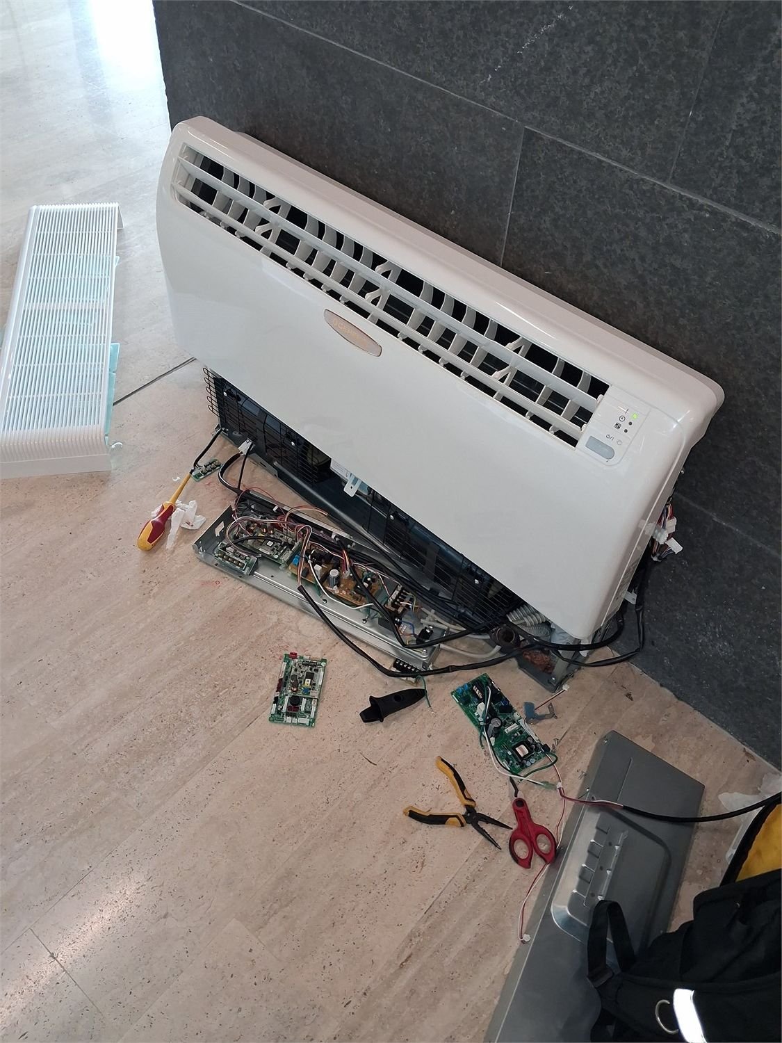 Reparación de plaquetas electrónicas de split